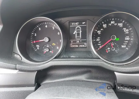 2018 Volkswagen Passat 2.0T R-Line/2.0T S z USA, uszkodzony, nr VIN 1VWAA7A37JC014607